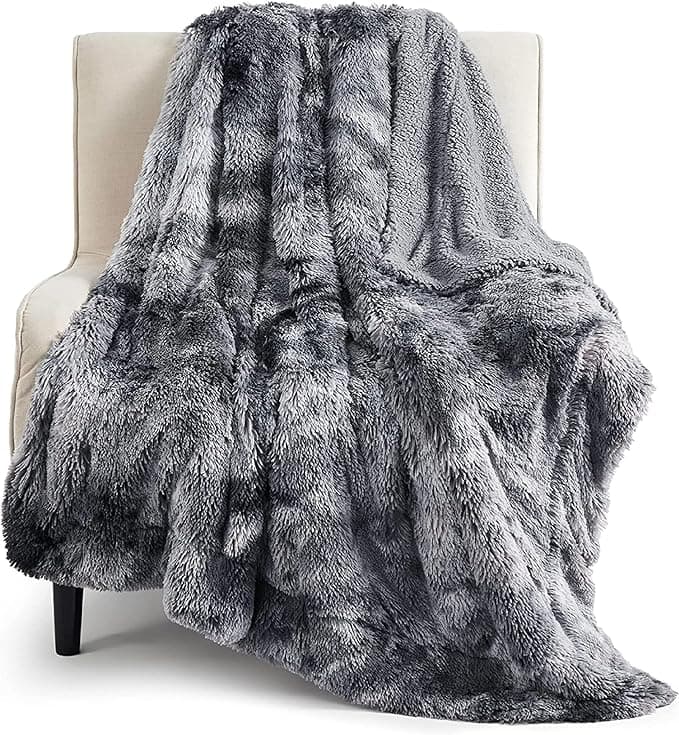 Bedsure GentleSoft Faux Fur Throw Blanket